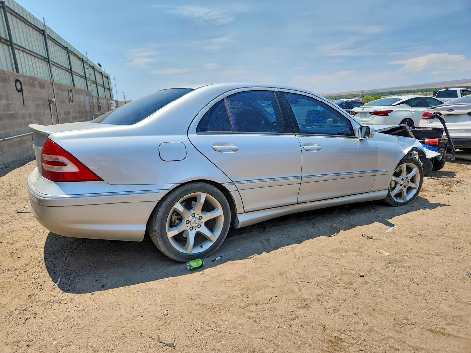 Photo 3 from auction – 2007 MERCEDES-BENZ C with VIN WDBRF52H47F928034