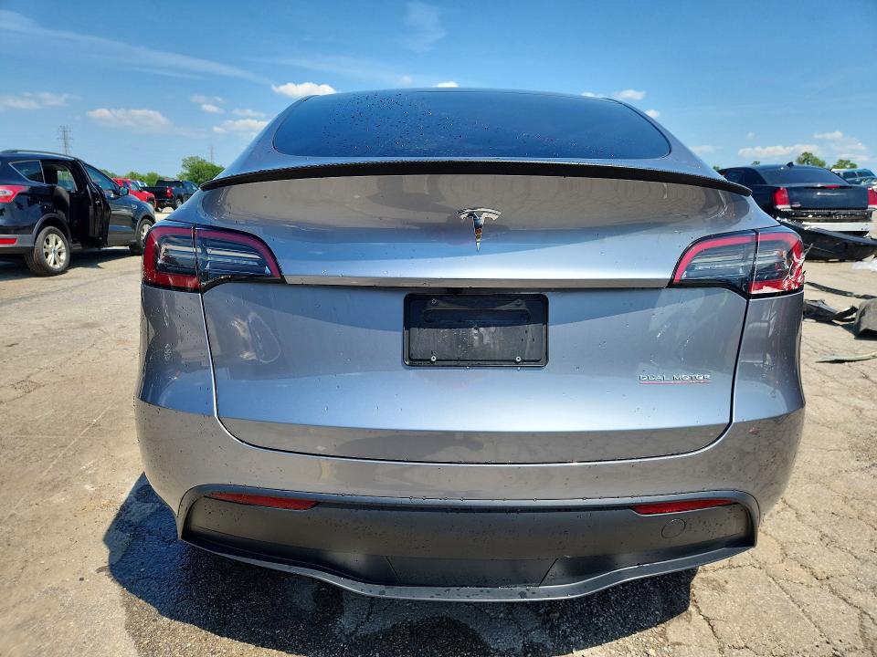 Foto 6 de la subasta – 2024 TESLA MODEL Y con VIN 7SAYGDEFXRA330214