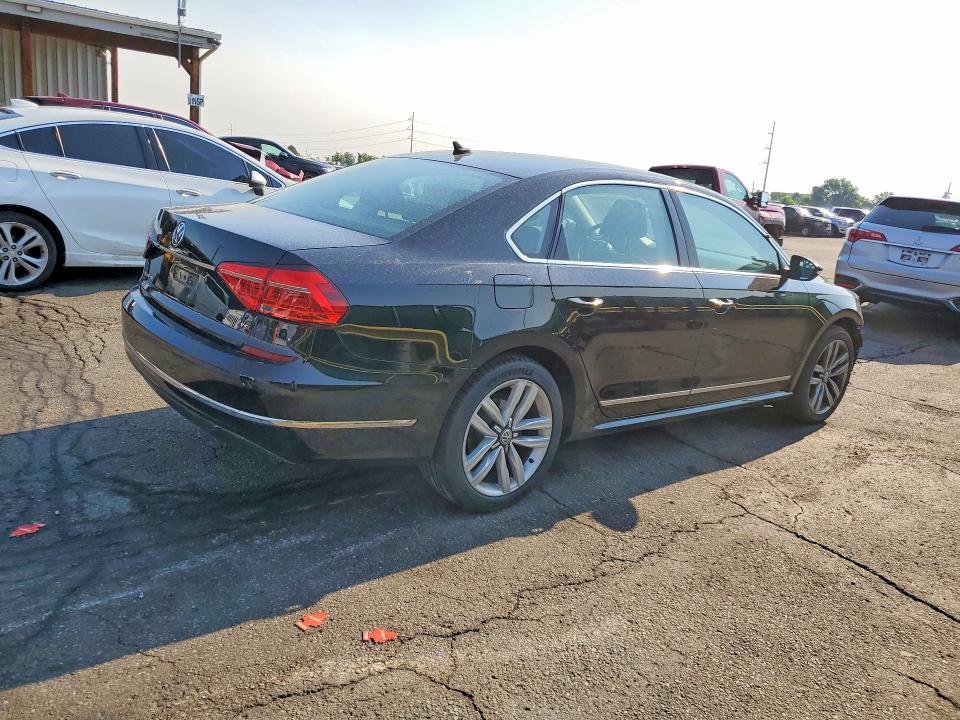 Photo 3 from auction – 2016 VOLKSWAGEN PASSAT with VIN 1VWCT7A34GC036592