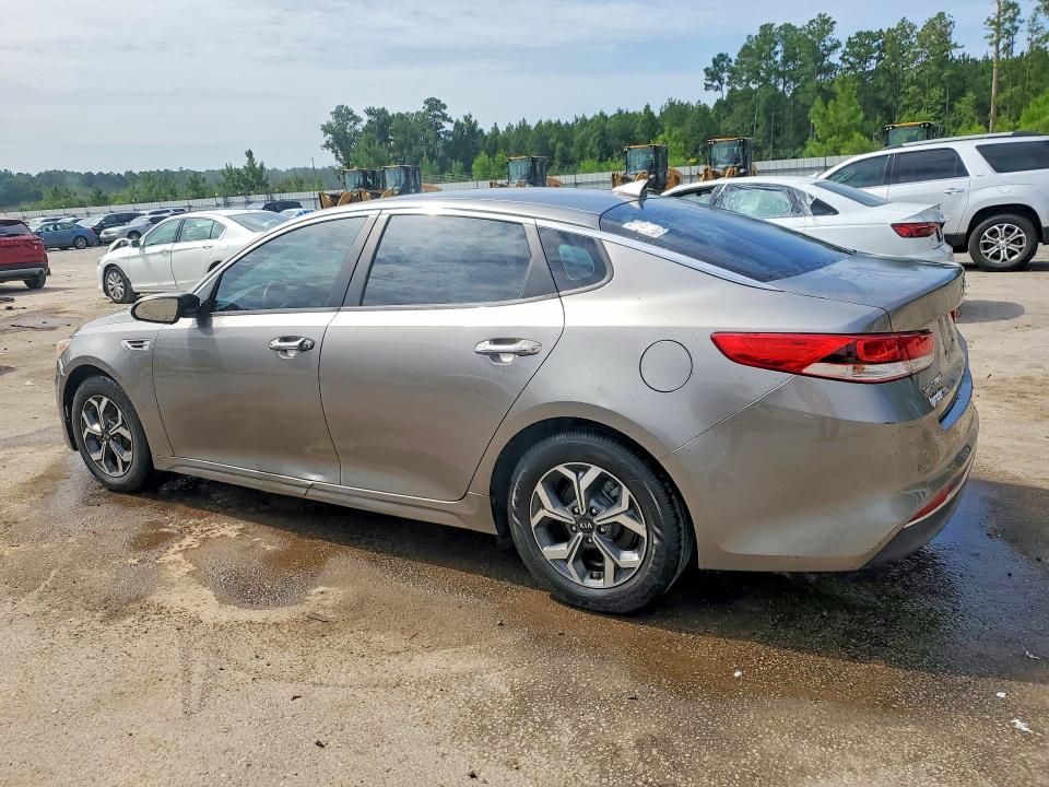 Photo 2 from auction – 2018 KIA OPTIMA with VIN 5XXGT4L37JG248992