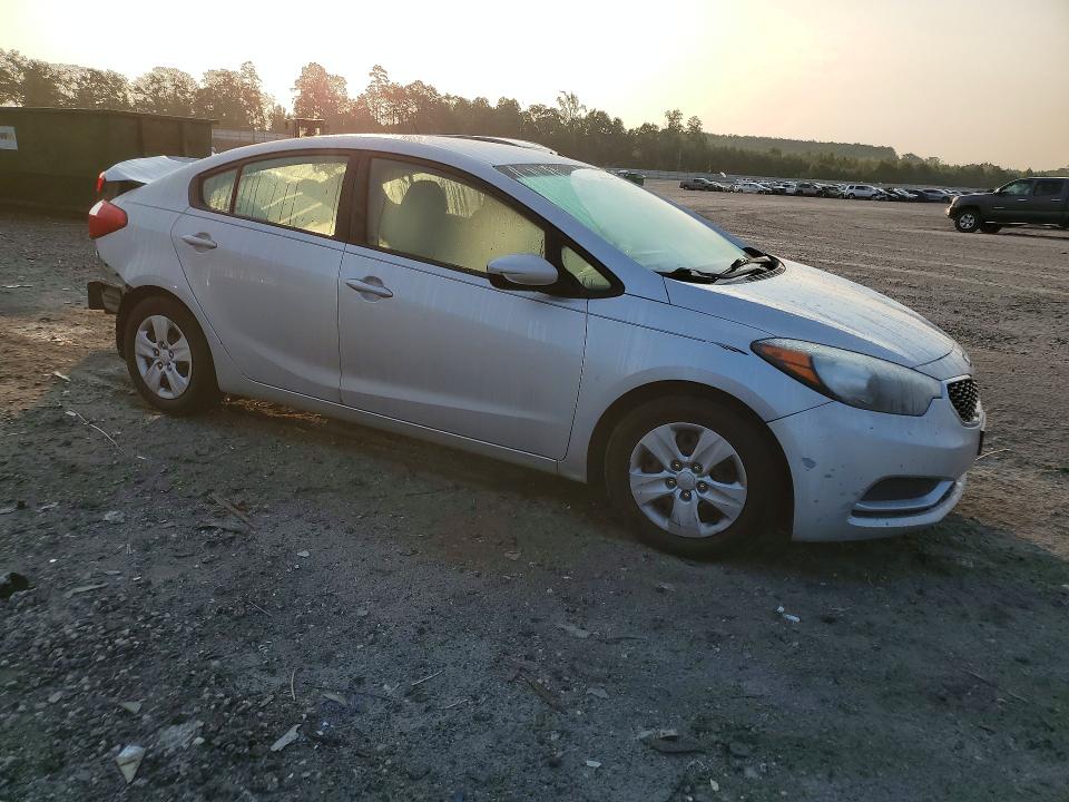 Photo 4 from auction – 2016 KIA FORTE with VIN KNAFK4A69G5619110