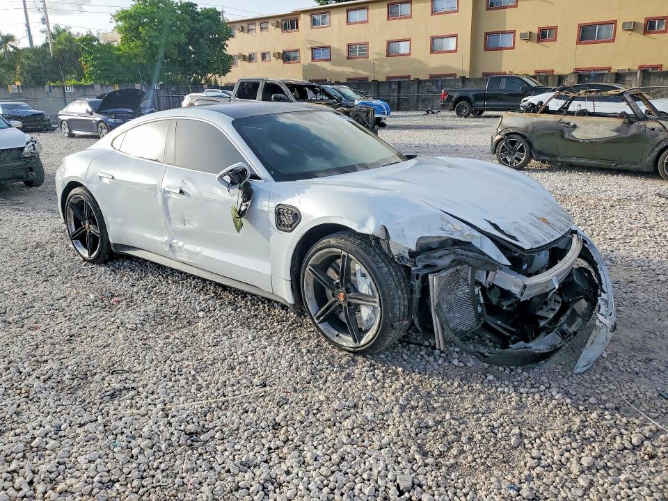 Photo 4 from auction – 2020 PORSCHE TAYCAN with VIN WP0AB2Y16LSA53949
