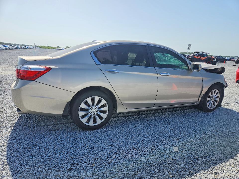 Photo 3 from auction – 2015 HONDA ACCORD with VIN 1HGCR2F88FA111475