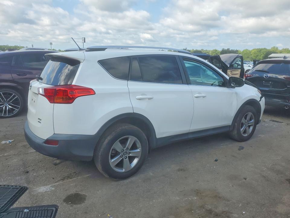 Photo 3 from auction – 2015 TOYOTA RAV4 with VIN 2T3RFREV0FW392156