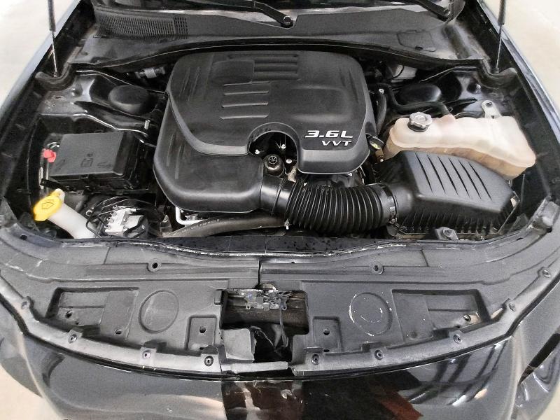 Photo 11 from auction – 2023 CHRYSLER 300 with VIN 2C3CCADG7PH548833
