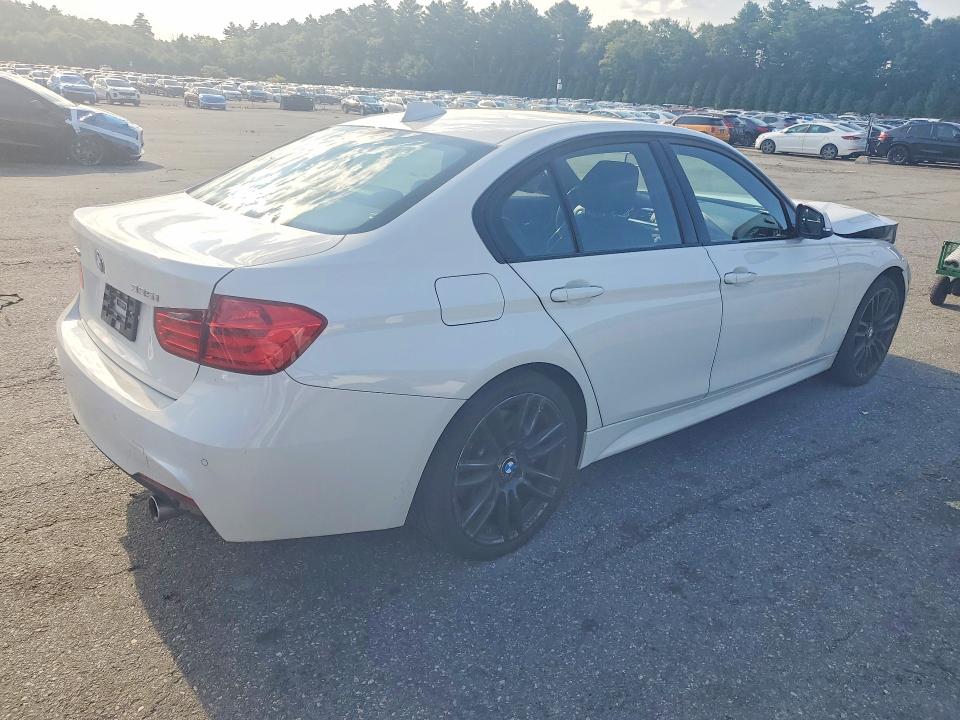 Zdjęcie 3 z aukcji – 2014 BMW 335 z VIN WBA3B9C54EF801387