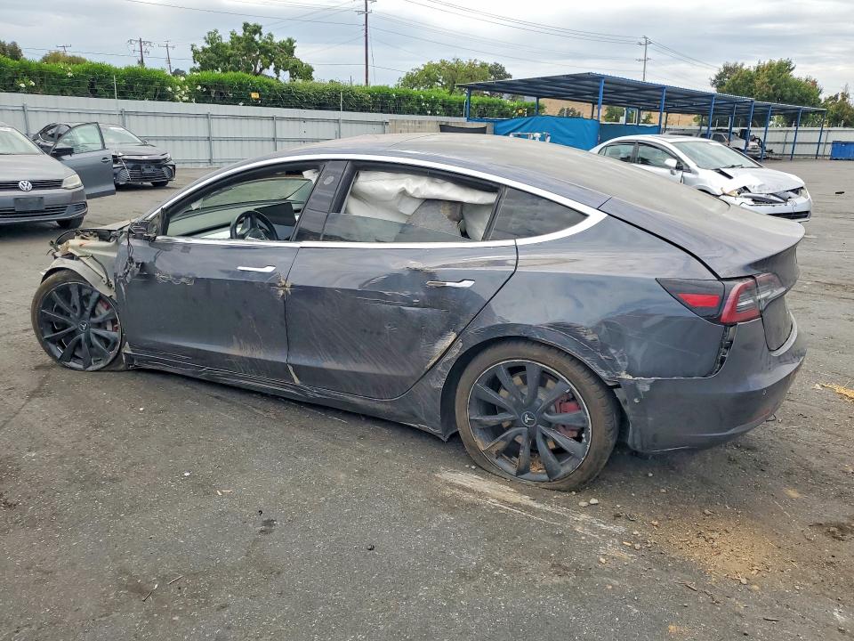 Photo 2 from auction – 2018 TESLA MODEL 3 with VIN 5YJ3E1EB9JF147287