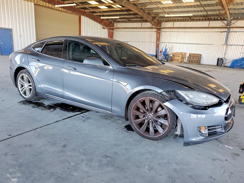 Photo 4 from auction – 2012 TESLA MODEL S with VIN 5YJSA1DP9CFP02763