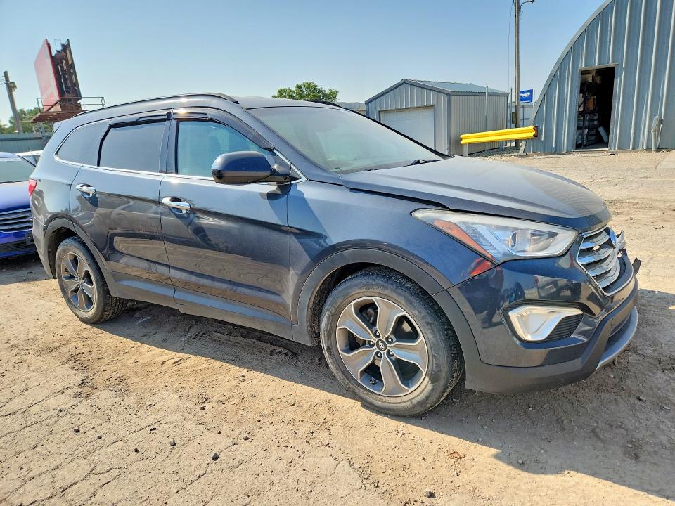 Photo 4 from auction – 2016 HYUNDAI SANTA FE with VIN KM8SMDHF5GU129492