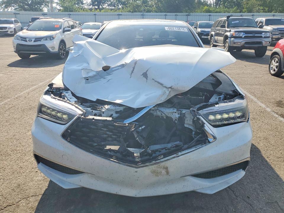 Photo 5 from auction – 2018 ACURA TLX with VIN 19UUB1F37JA004644