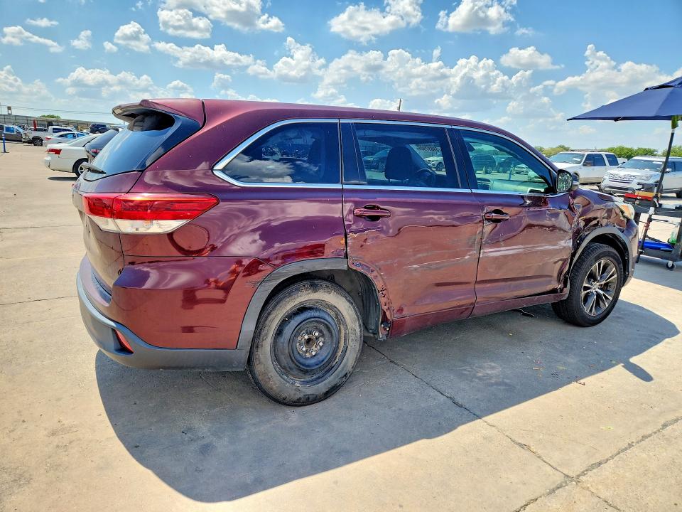 Photo 3 from auction – 2018 TOYOTA HIGHLANDER with VIN 5TDZZRFH8JS268694