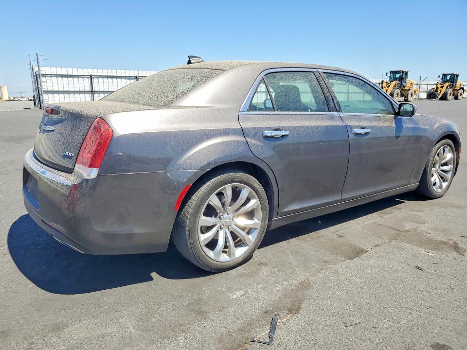 Photo 3 from auction – 2019 CHRYSLER 300 with VIN 2C3CCAEGXKH568632