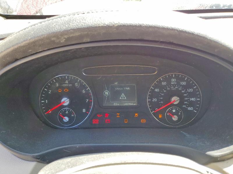 Photo 9 from auction – 2017 KIA SORENTO with VIN 5XYPGDA5XHG313008