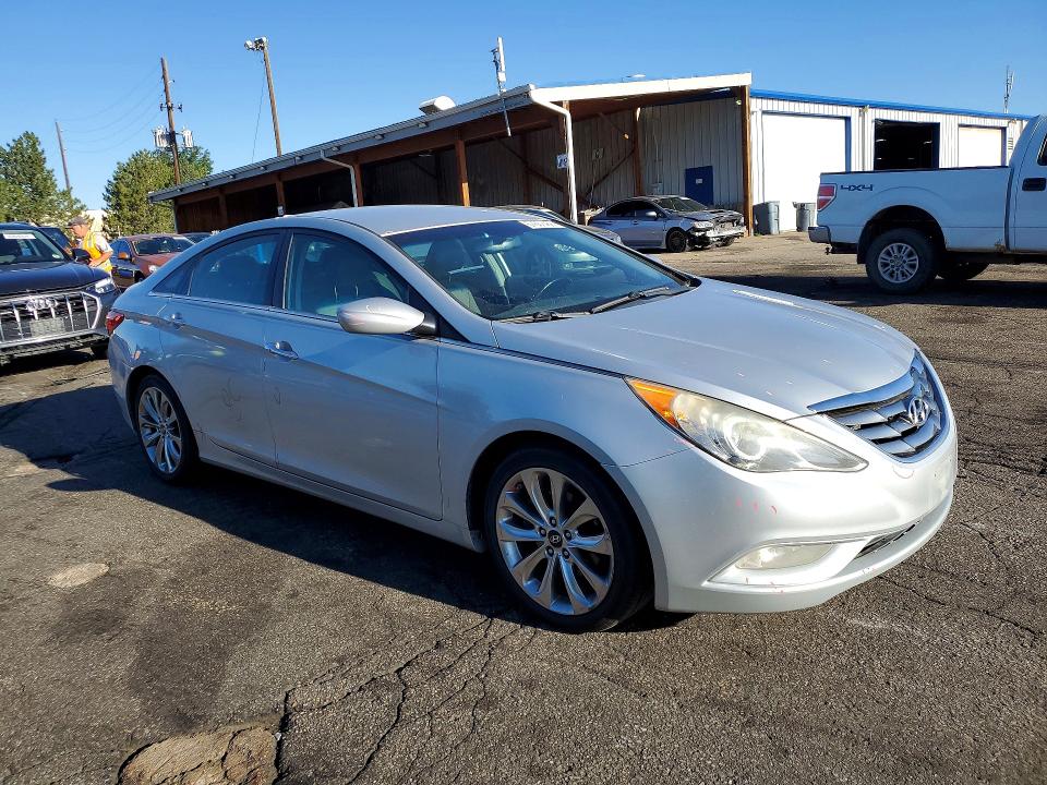 Photo 4 from auction – 2013 HYUNDAI SONATA with VIN 5NPEC4AC8DH590020