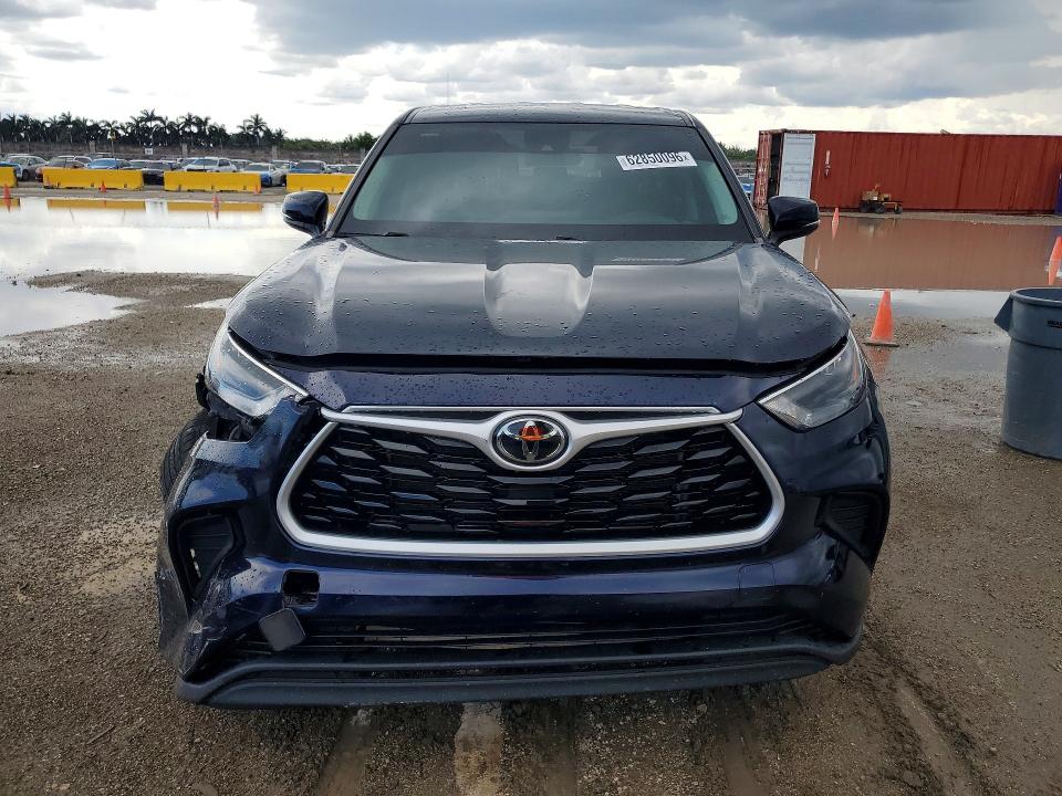 Фото 5 с аукциона – 2023 TOYOTA HIGHLANDER с VIN 5TDKDRAH5PS040412