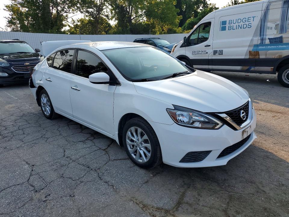Photo 4 from auction – 2017 NISSAN SENTRA with VIN 3N1AB7AP7HY246373