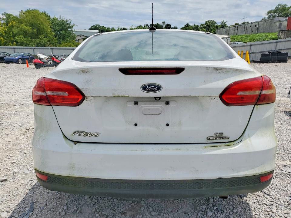 Photo 6 from auction – 2016 FORD FOCUS with VIN 1FADP3F20GL347981