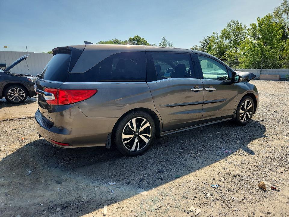 Photo 3 from auction – 2018 HONDA ODYSSEY with VIN 5FNRL6H91JB019731