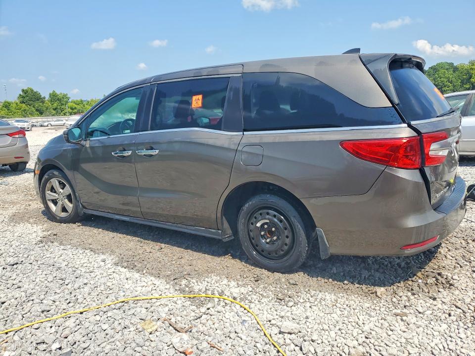 Photo 2 from auction – 2018 HONDA ODYSSEY with VIN 5FNRL6H75JB074522