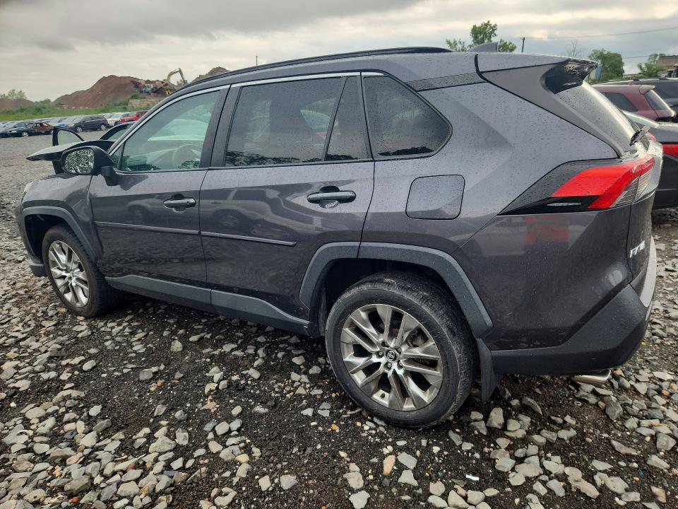 Photo 2 from auction – 2020 TOYOTA RAV4 with VIN 2T3A1RFV4LW135751