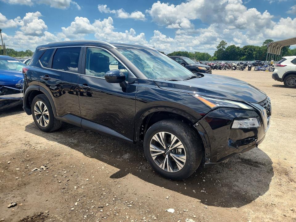 Photo 4 from auction – 2023 NISSAN ROGUE with VIN 5N1BT3BA0PC909898