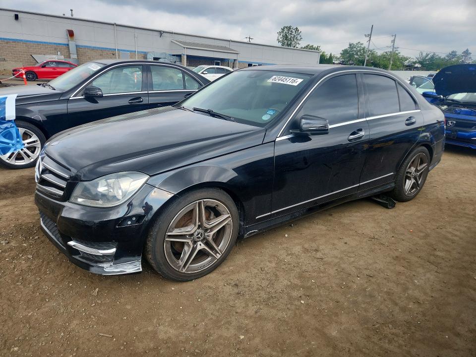 Photo 1 from auction – 2014 MERCEDES-BENZ C with VIN WDDGF8AB5EA940524