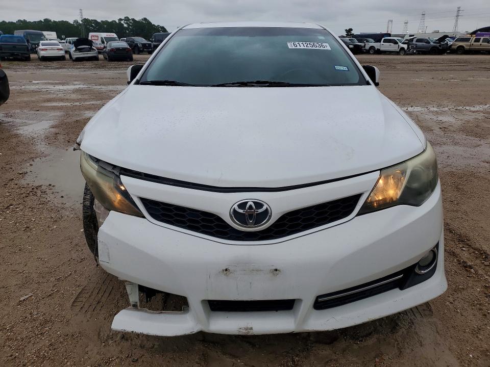 Photo 5 from auction – 2014 TOYOTA CAMRY with VIN 4T1BK1FK0EU550926