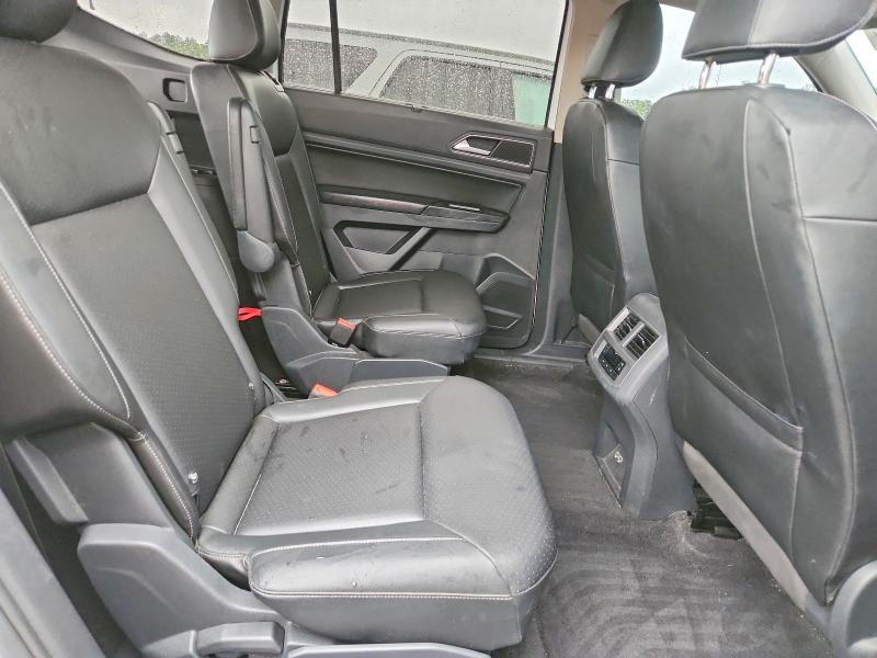 Photo 11 from auction – 2018 VOLKSWAGEN ATLAS with VIN 1V2RR2CA7JC566944