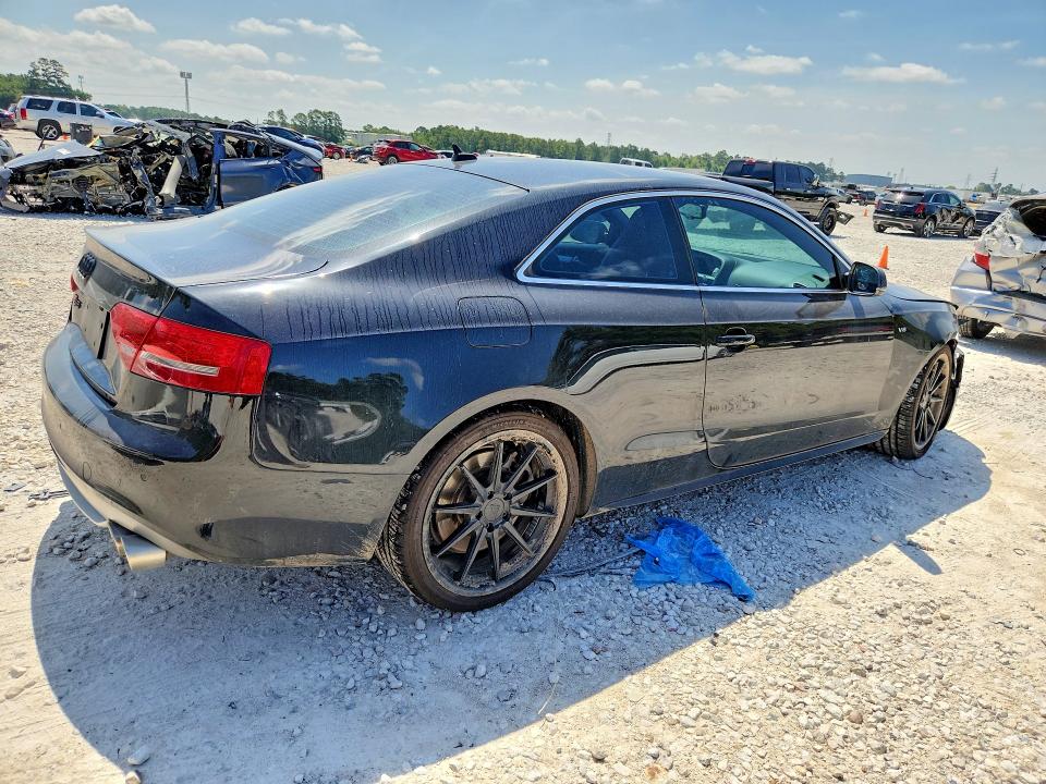 Photo 3 from auction – 2011 AUDI S5 with VIN WAUCVAFRXBA035830