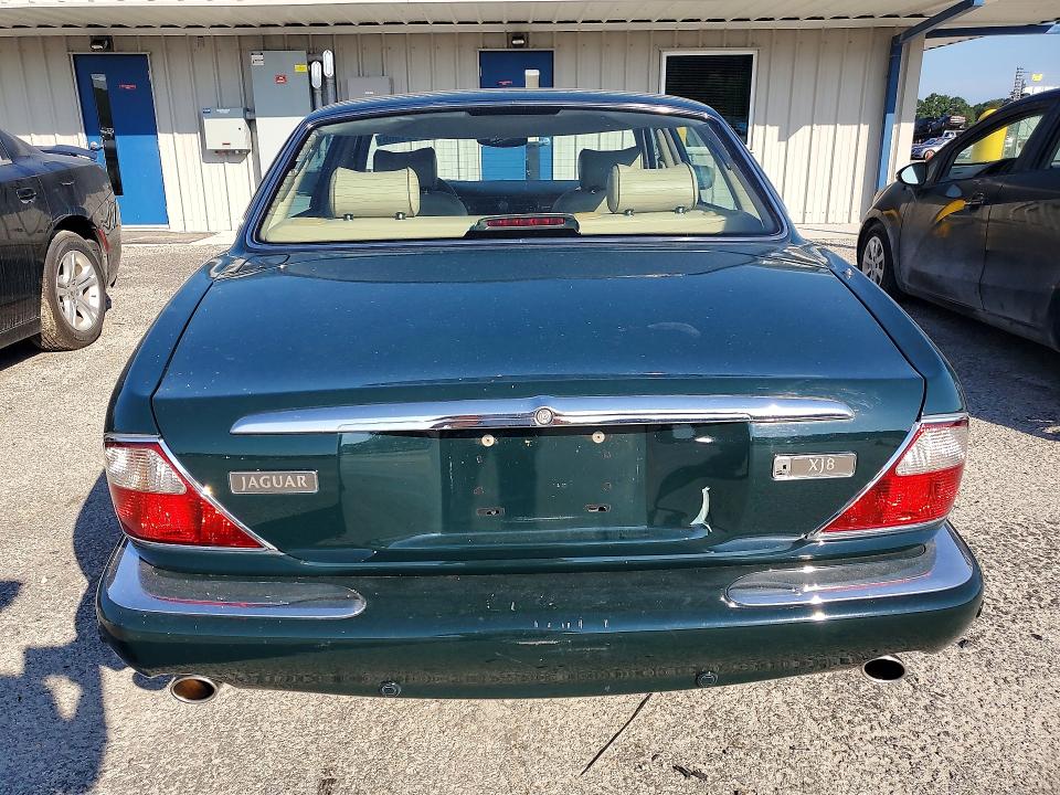 Photo 6 from auction – 2001 JAGUAR XJ8 with VIN SAJDA14C71LF29202