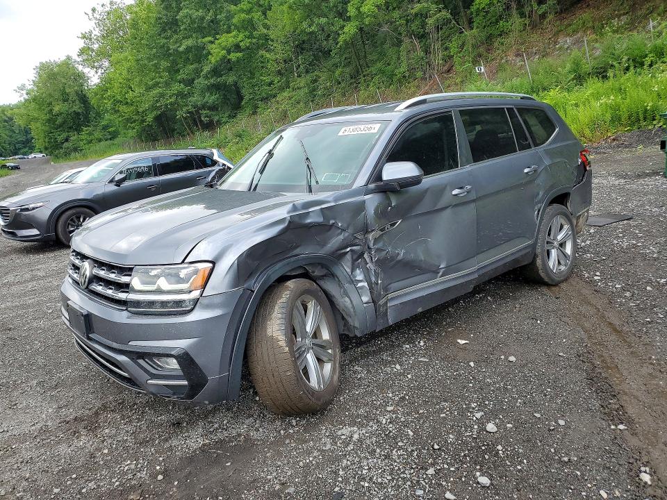 VOLKSWAGEN ATLAS 2018 with VIN 1V2PR2CA5JC555772 - Photo from auction