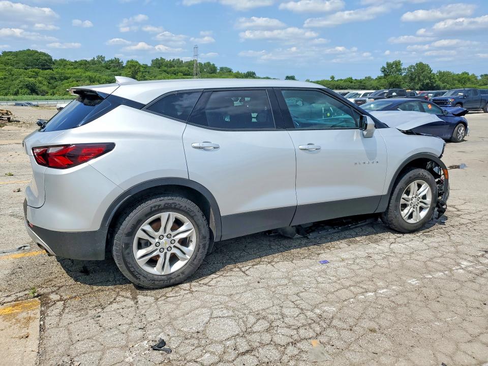 Photo 3 from auction – 2021 CHEVROLET BLAZER with VIN 3GNKBCR47MS561151