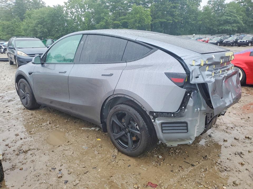 Photo 2 from auction – 2026 TESLA MODEL Y with VIN 7SAYGDEE0TA477592