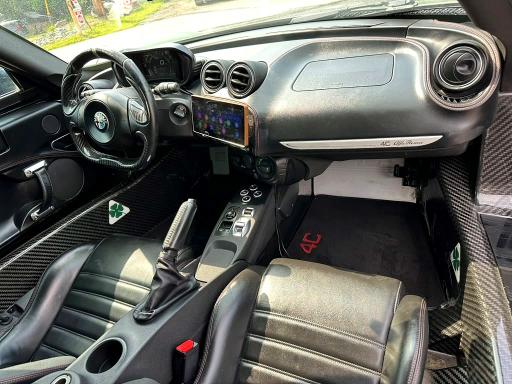 Photo 5 from auction – 2016 ALFA ROMEO 4C with VIN ZARBAAA43GM176661