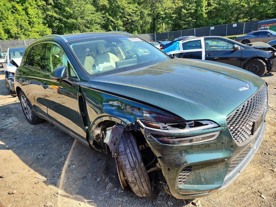 Photo 4 from auction – 2023 GENESIS GV70 with VIN KMUMADTB6PU095912