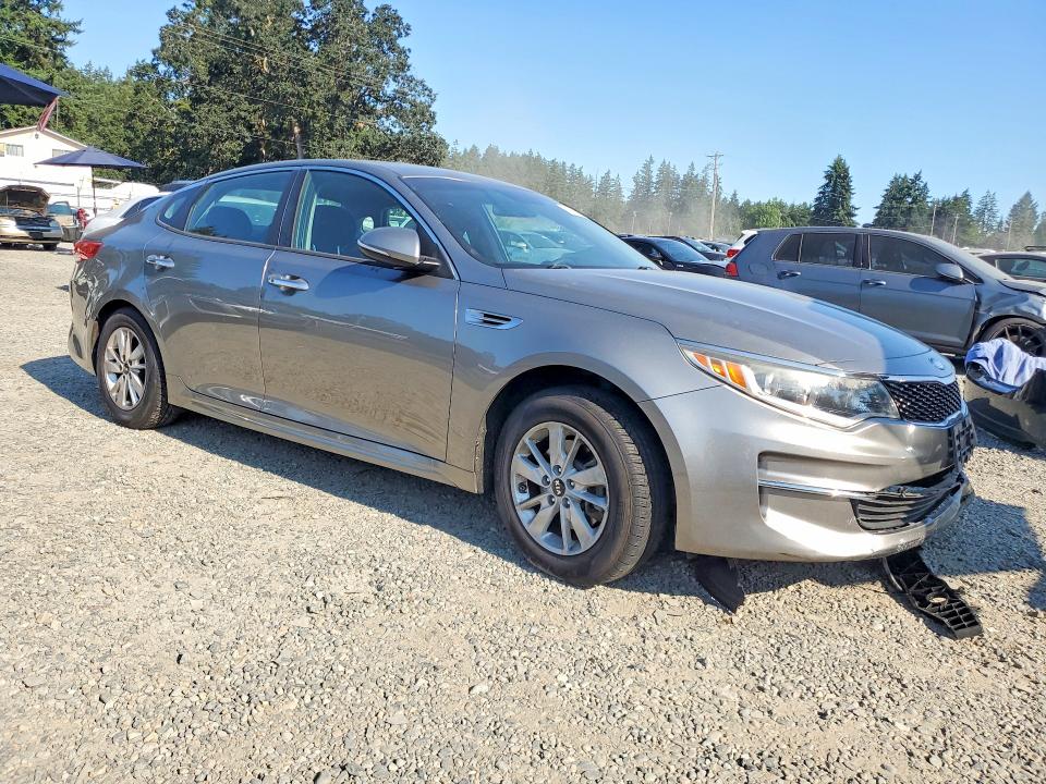 Photo 4 from auction – 2018 KIA OPTIMA with VIN 5XXGT4L34JG195233