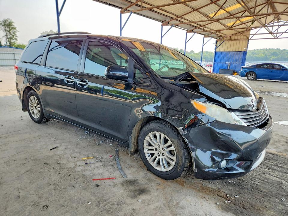 Photo 4 from auction – 2011 TOYOTA SIENNA with VIN 5TDYK3DC2BS085085