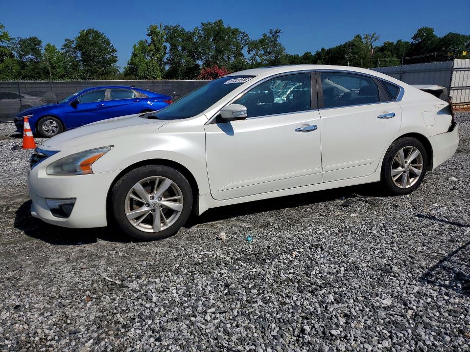 NISSAN ALTIMA 2015 with VIN 1N4AL3AP3FC157415 - Photo from auction