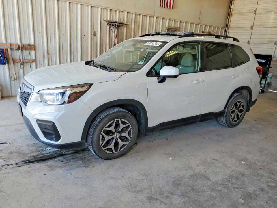 SUBARU FORESTER 2019 with VIN JF2SKAGC7KH506147 - Photo from auction