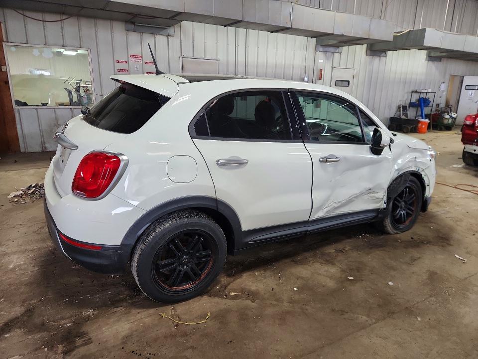 Photo 3 from auction – 2016 FIAT 500X with VIN ZFBCFXCT3GP382281