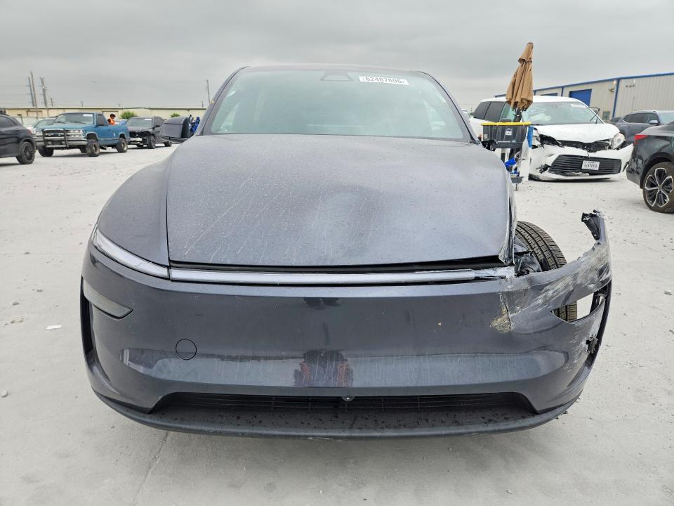 Photo 5 from auction – 2026 TESLA MODEL Y with VIN 7SAYGDEE7TA692046