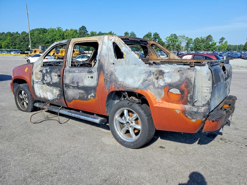 Photo 2 from auction – 2007 CHEVROLET AVALANCHE with VIN 3GNEC12037G132327