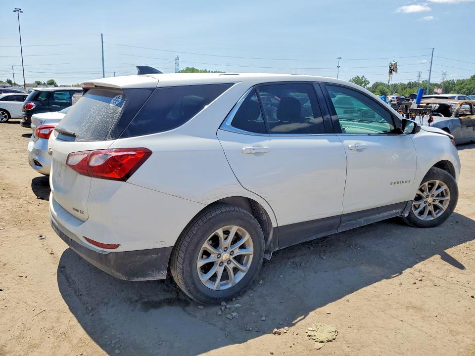 Photo 3 from auction – 2018 CHEVROLET EQUINOX with VIN 3GNAXSEV5JS577673