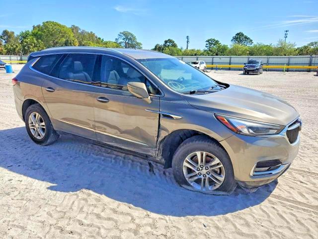 Photo 4 from auction – 2018 BUICK ENCLAVE with VIN 5GAERBKW1JJ142802