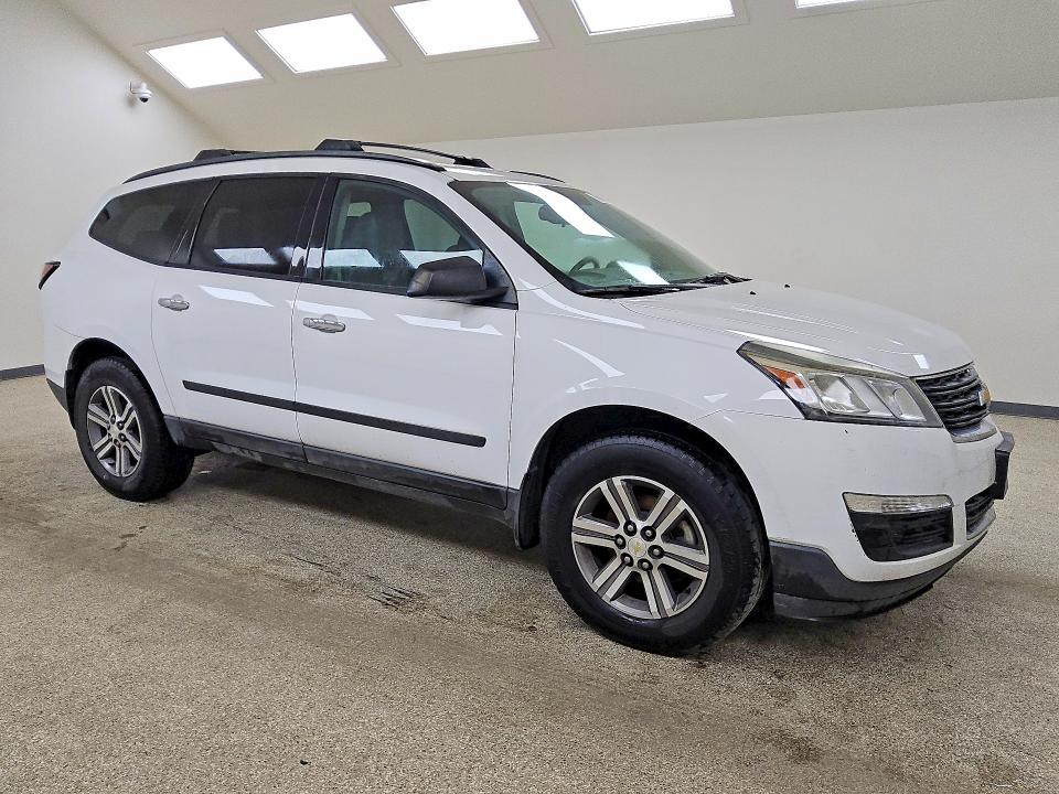 Photo 4 from auction – 2017 CHEVROLET TRAVERSE with VIN 1GNKVFED7HJ256139