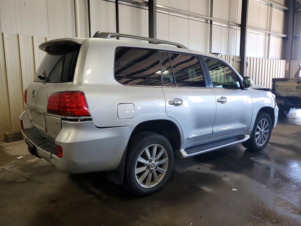 Photo 3 from auction – 2010 LEXUS LX with VIN JTJHY7AX3A4052388