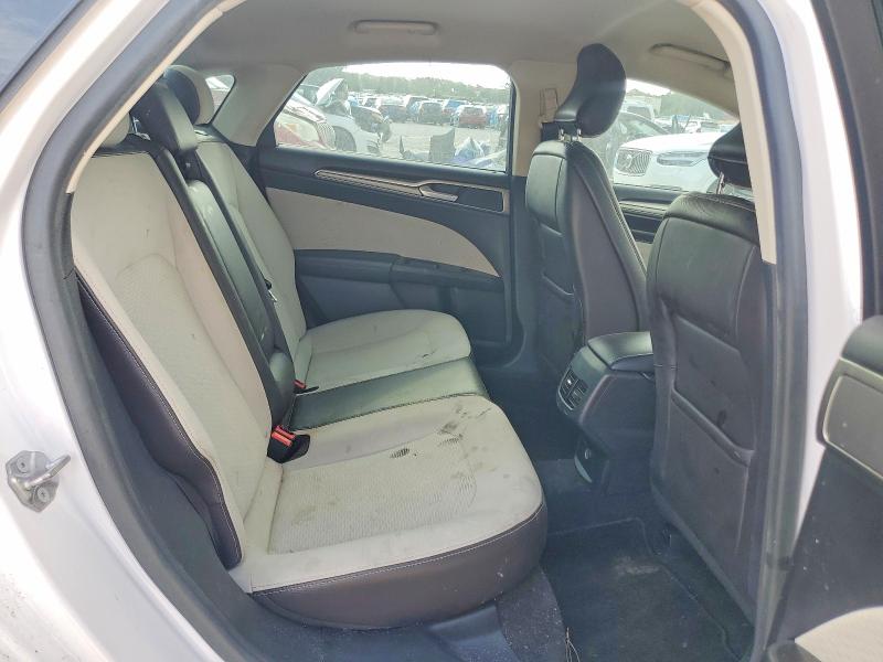 Photo 10 from auction – 2019 FORD FUSION with VIN 3FA6P0HD7KR103468