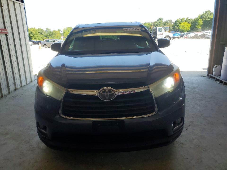 Photo 5 from auction – 2014 TOYOTA HIGHLANDER with VIN 5TDDKRFH5ES046800