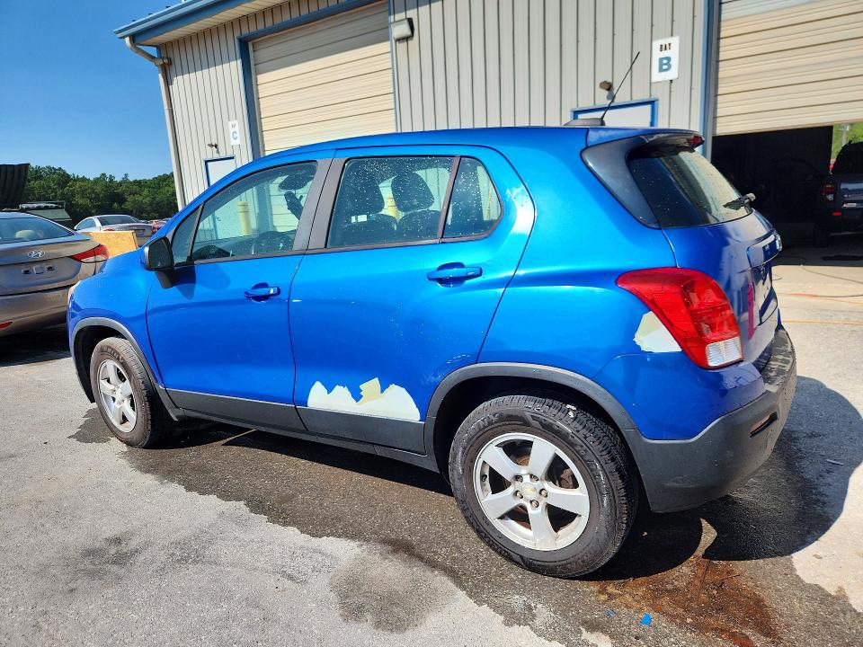 Photo 2 from auction – 2015 CHEVROLET TRAX with VIN KL7CJPSB5FB136202