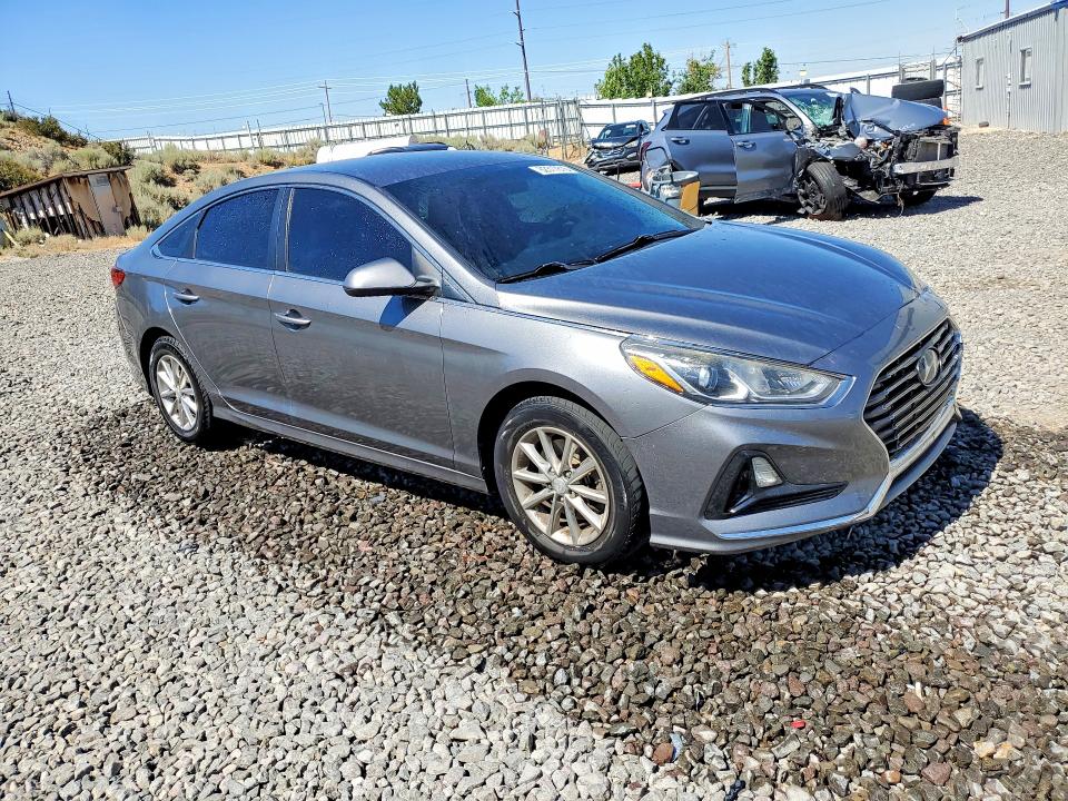 Photo 4 from auction – 2018 HYUNDAI SONATA with VIN 5NPE24AFXJH716791